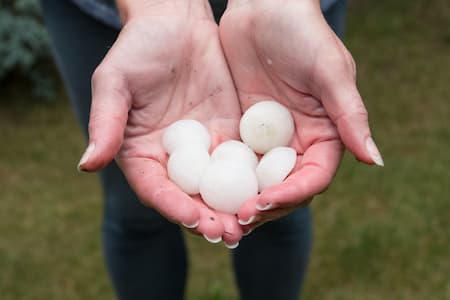 Roof Hail Damage - 4 Tips For Minneapolis Homeowners
